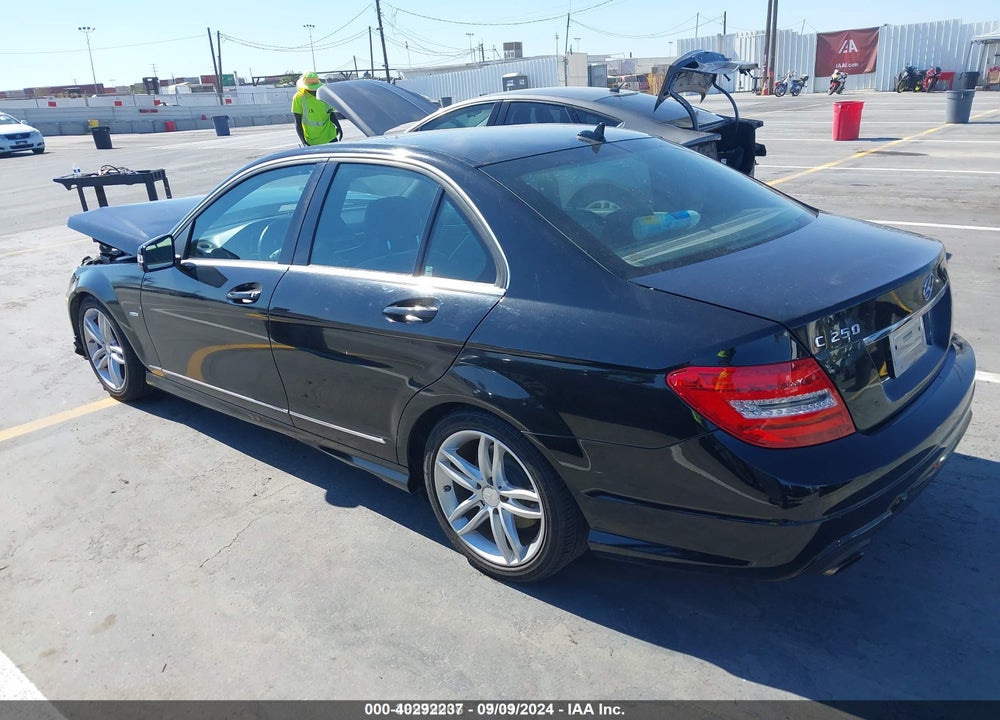 2012 MERCEDES-BENZ C 250 LUXURY/SPORT VIN: WDDGF4HB8CR217389