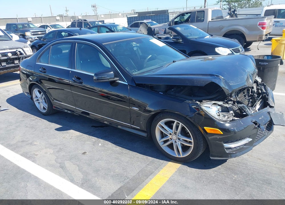 2012 MERCEDES-BENZ C 250 LUXURY/SPORT VIN: WDDGF4HB8CR217389