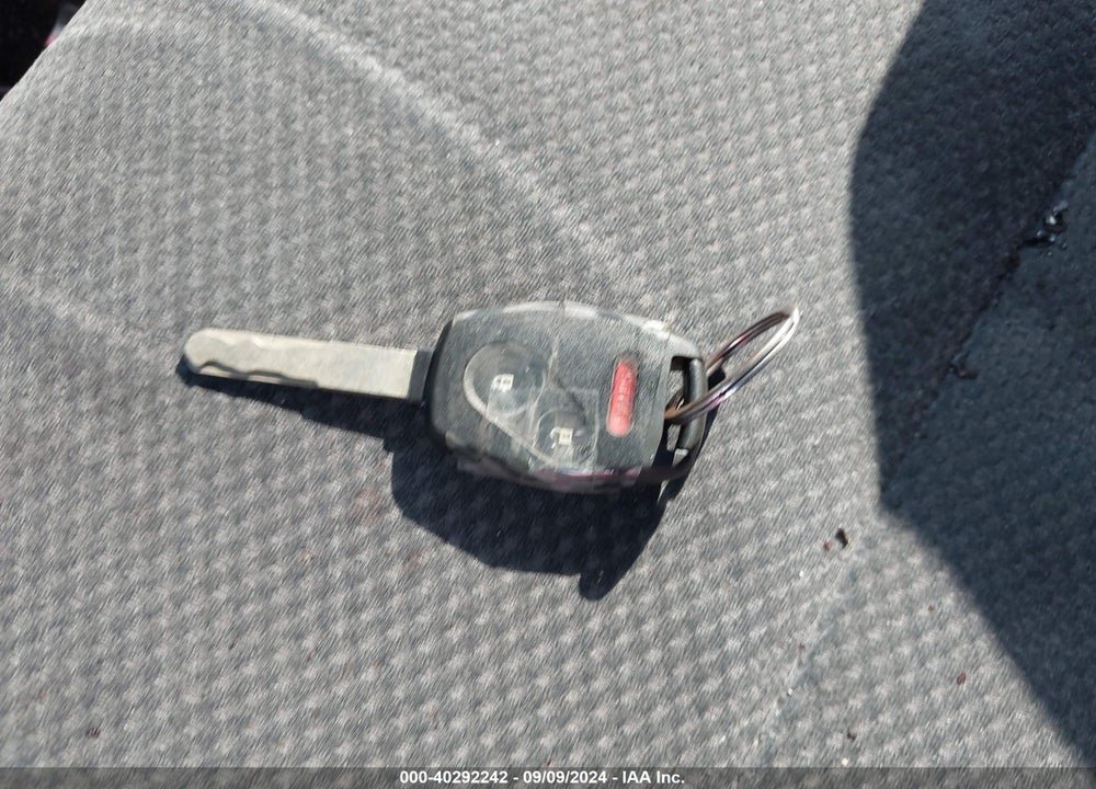 2006 HONDA PILOT EX VIN: 5FNYF28426B050123