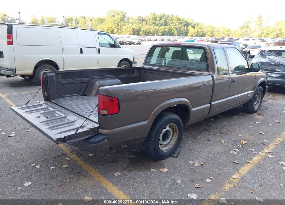 1998 CHEVROLET S-10 LS FLEETSIDE VIN: 1GCCS1947W8153276
