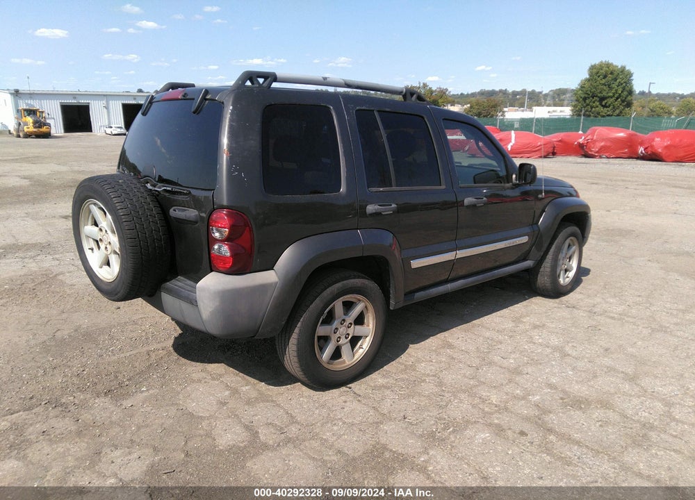 2006 JEEP LIBERTY VIN: 1J4GL38K66W188312