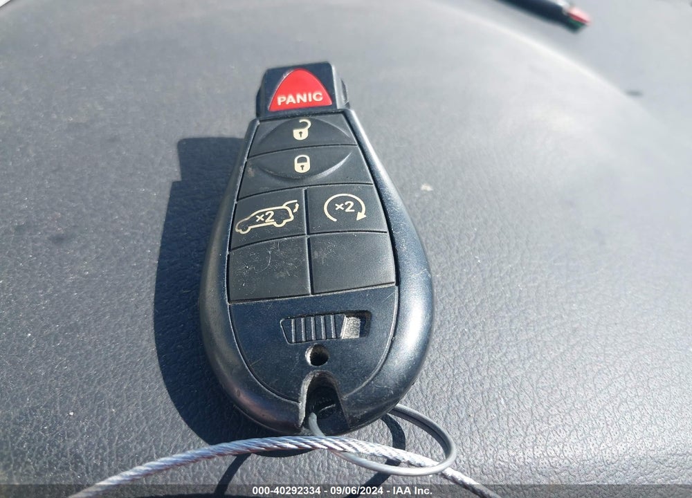 2010 DODGE GRAND CARAVAN SXT VIN: 2D4RN5D12AR131174