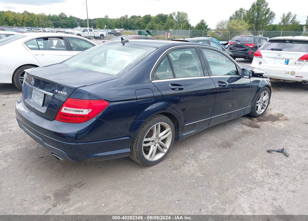 2013 MERCEDES-BENZ C 300 LUXURY 4MATIC/SPORT 4MATIC VIN: WDDGF8AB5DR251194