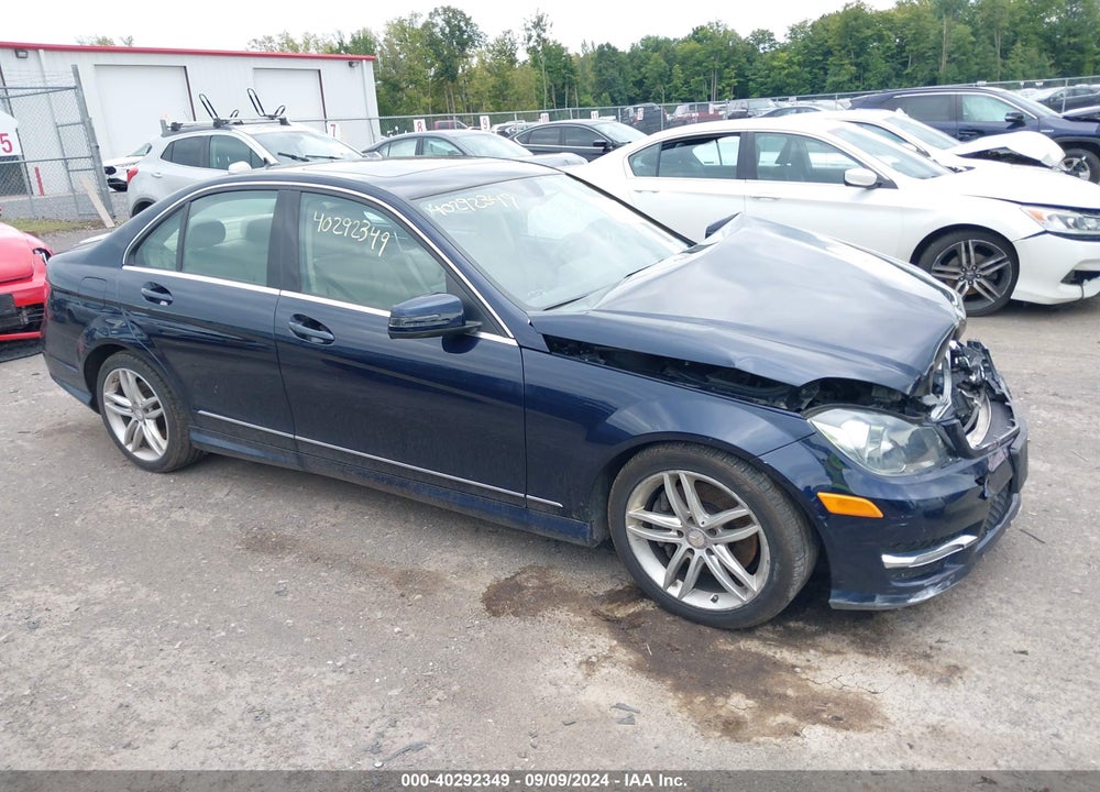 2013 MERCEDES-BENZ C 300 LUXURY 4MATIC/SPORT 4MATIC VIN: WDDGF8AB5DR251194