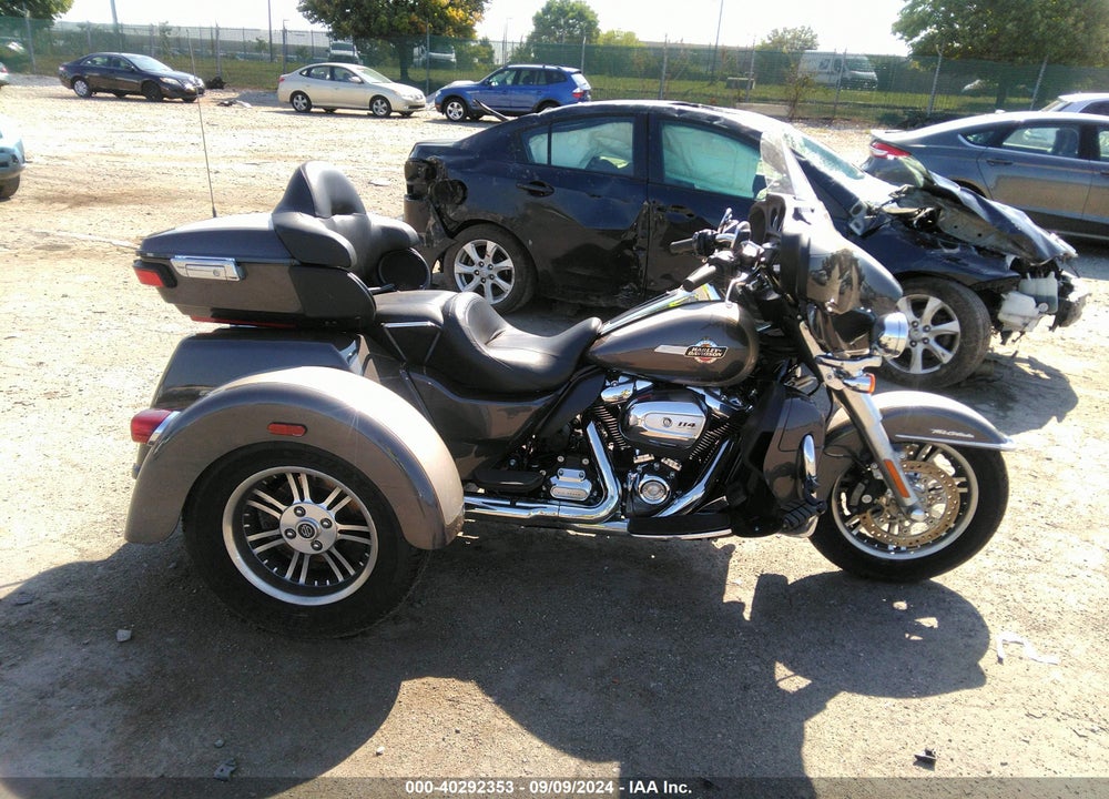 2023 HARLEY-DAVIDSON FLHTCUTG VIN: 1HD1MAF18PB860336