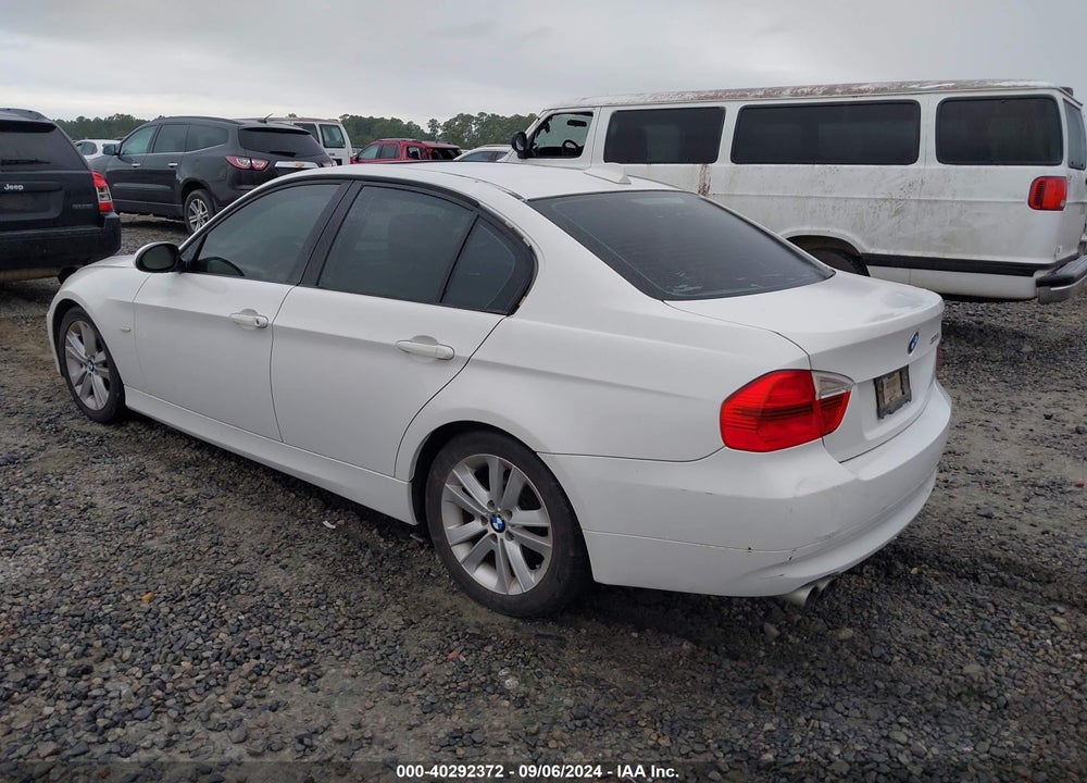 2008 BMW 328I VIN: WBAVA37558NL57062