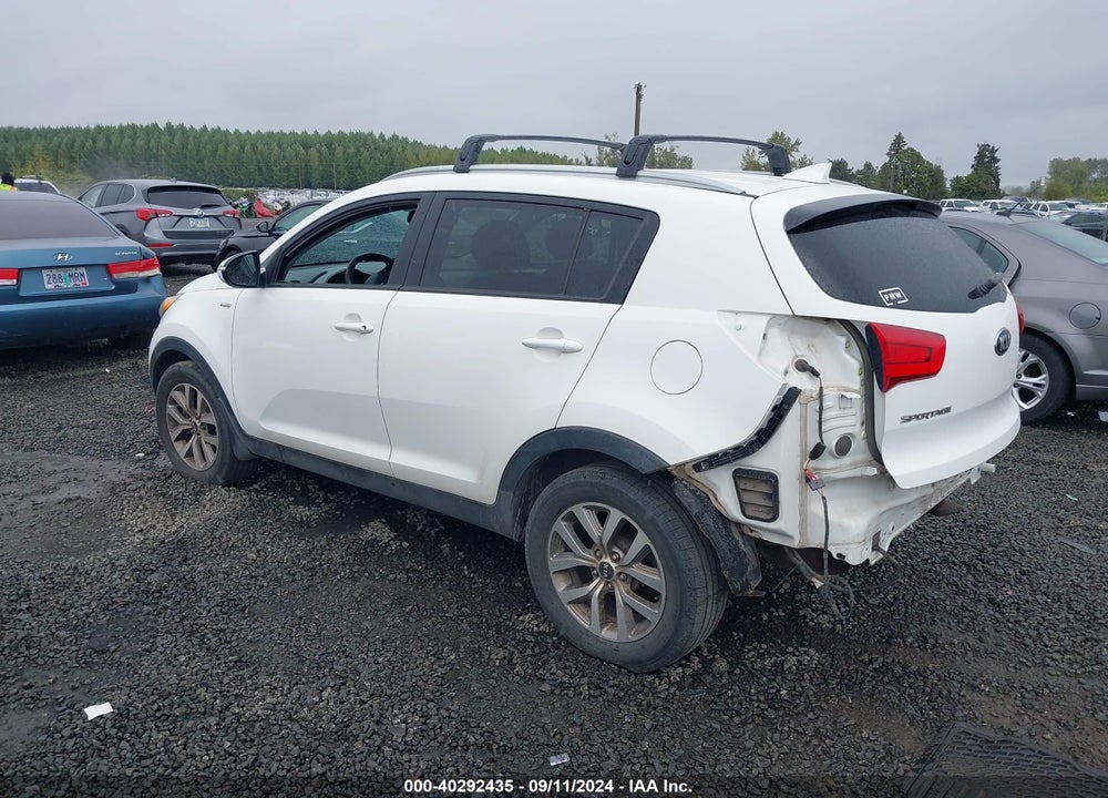 2015 KIA SPORTAGE LX VIN: KNDPBCAC8F7739684