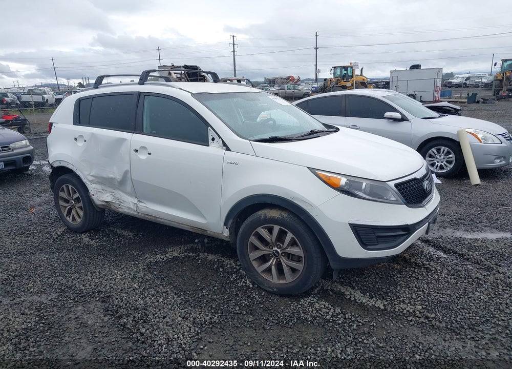 2015 KIA SPORTAGE LX VIN: KNDPBCAC8F7739684