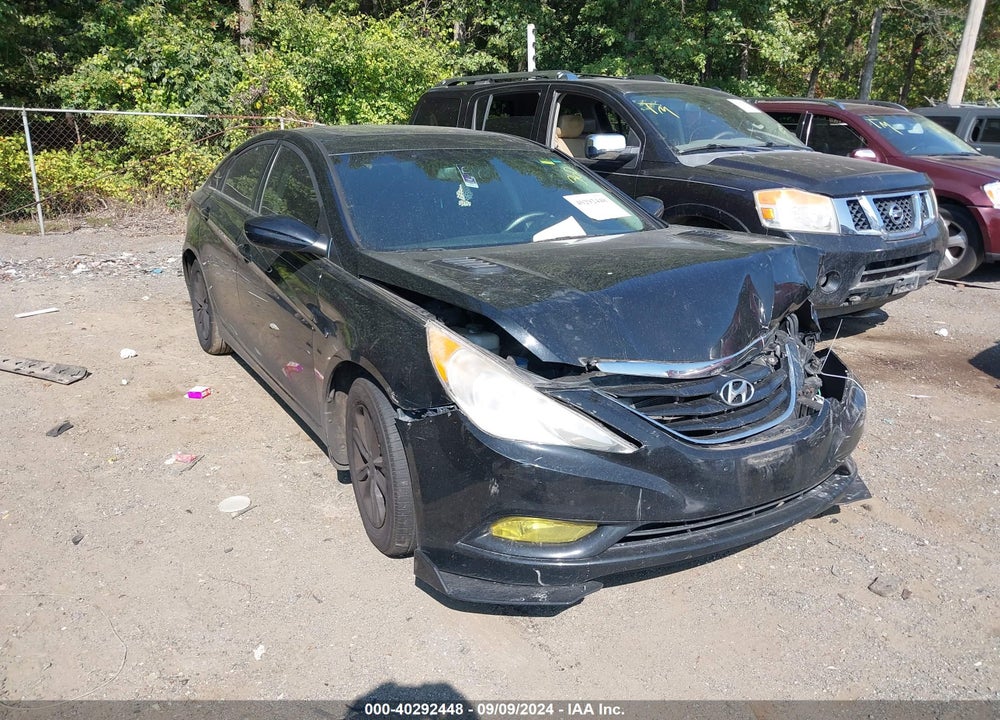 2013 HYUNDAI SONATA GLS VIN: 5NPEB4AC8DH692369