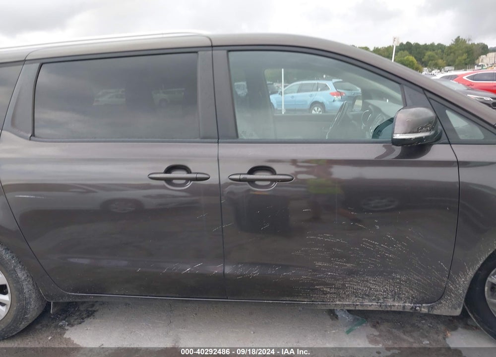 2017 KIA SEDONA LX VIN: KNDMB5C18H6237129