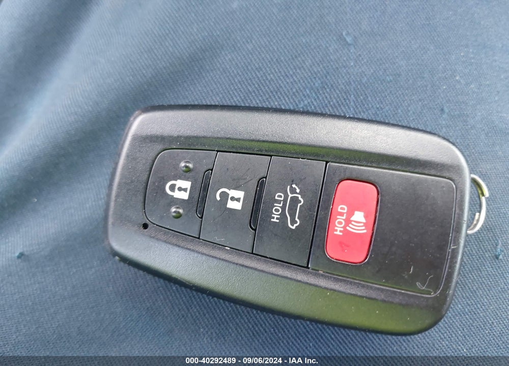 2021 TOYOTA RAV4 XLE PREMIUM VIN: JTMA1RFV1MD071456