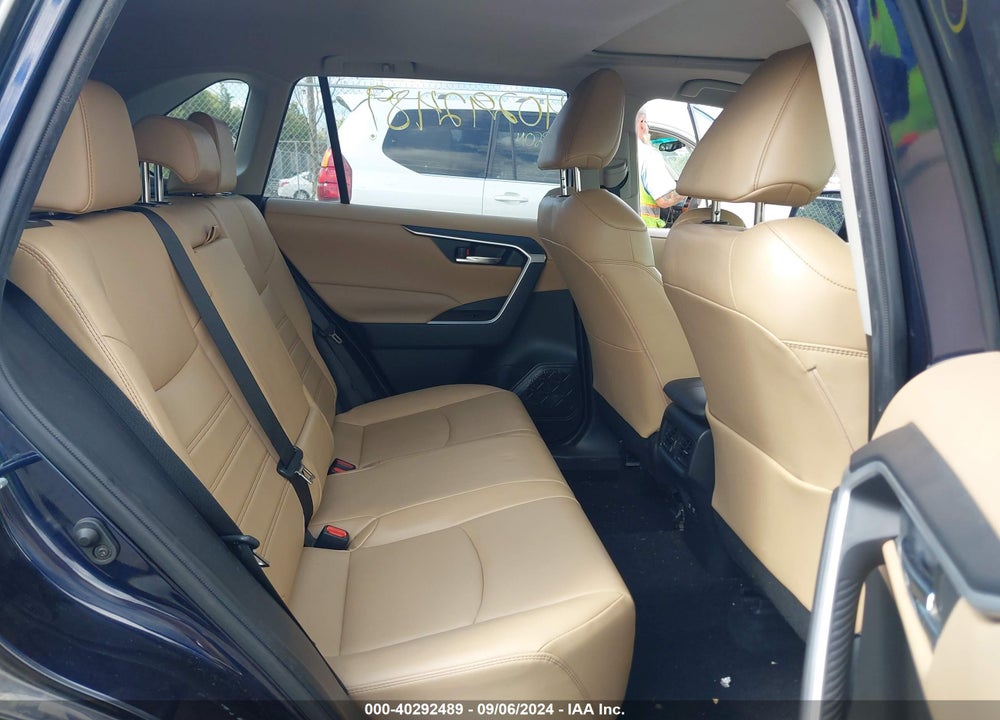 2021 TOYOTA RAV4 XLE PREMIUM VIN: JTMA1RFV1MD071456