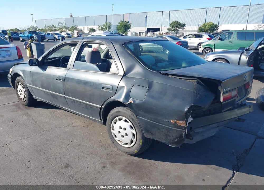 1997 TOYOTA CAMRY LE VIN: JT2BG22K3V0027644