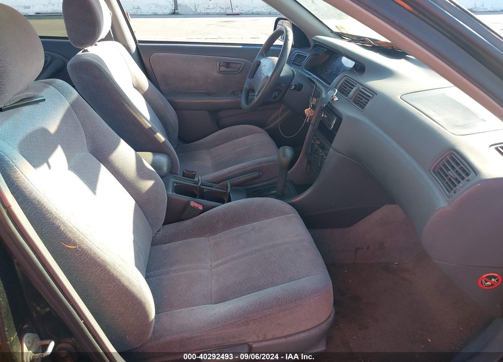 1997 TOYOTA CAMRY LE VIN: JT2BG22K3V0027644