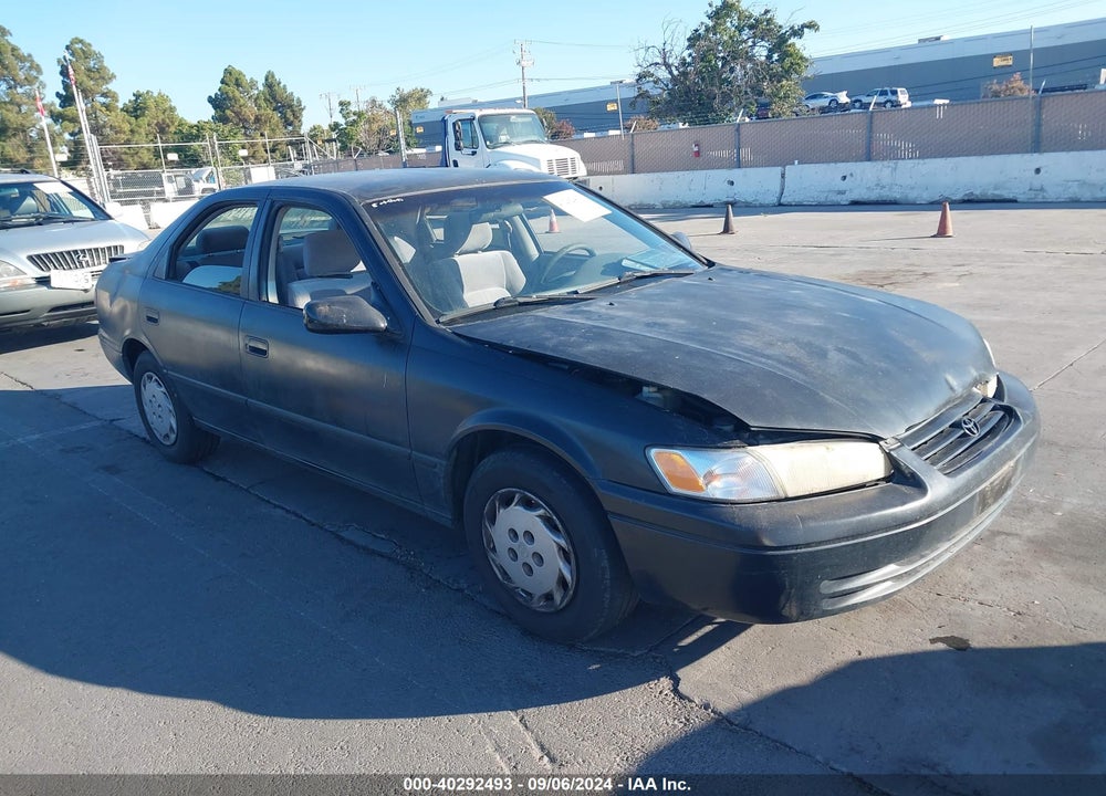 1997 TOYOTA CAMRY LE VIN: JT2BG22K3V0027644