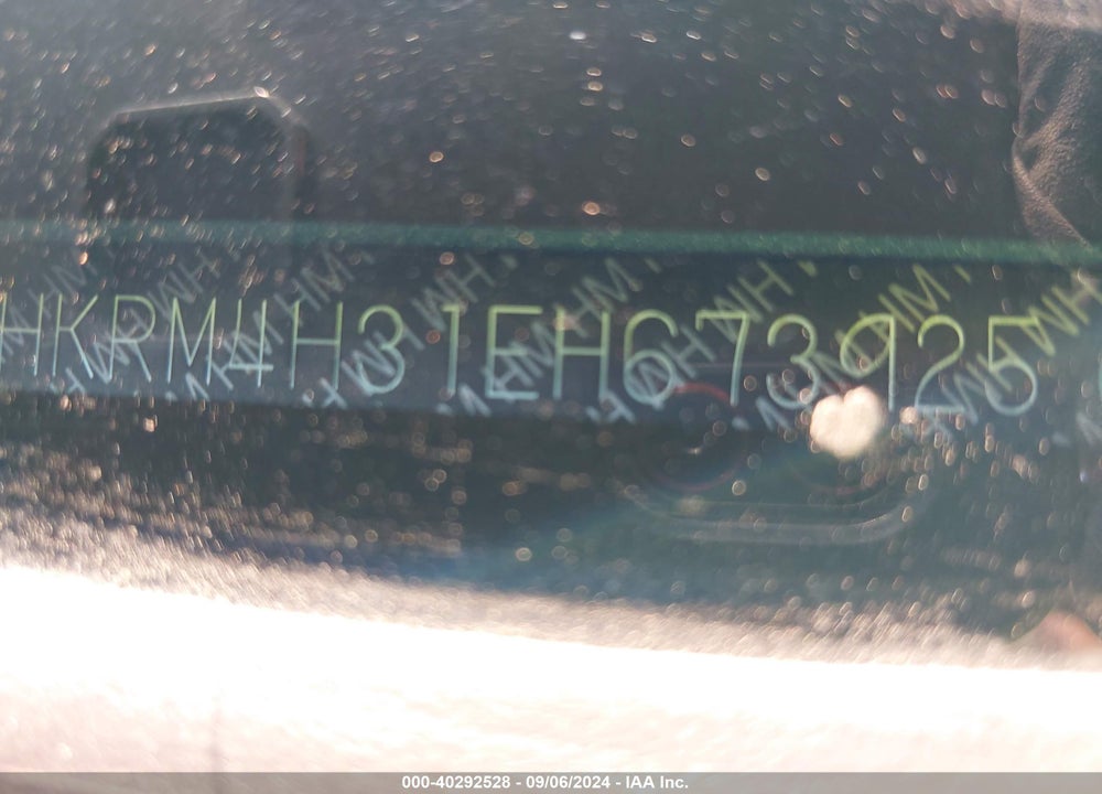 2014 HONDA CR-V LX VIN: 2HKRM4H31EH673925
