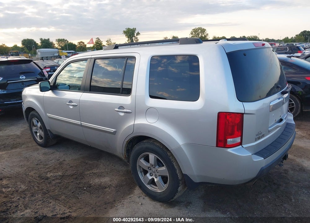 2009 HONDA PILOT EX VIN: 5FNYF48409B050928