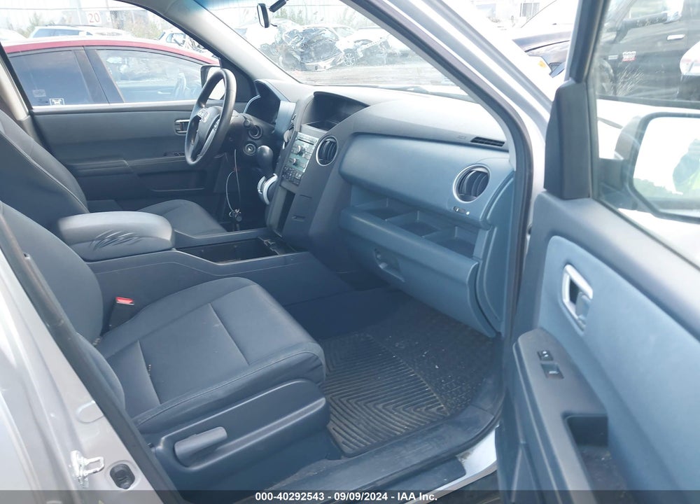 2009 HONDA PILOT EX VIN: 5FNYF48409B050928