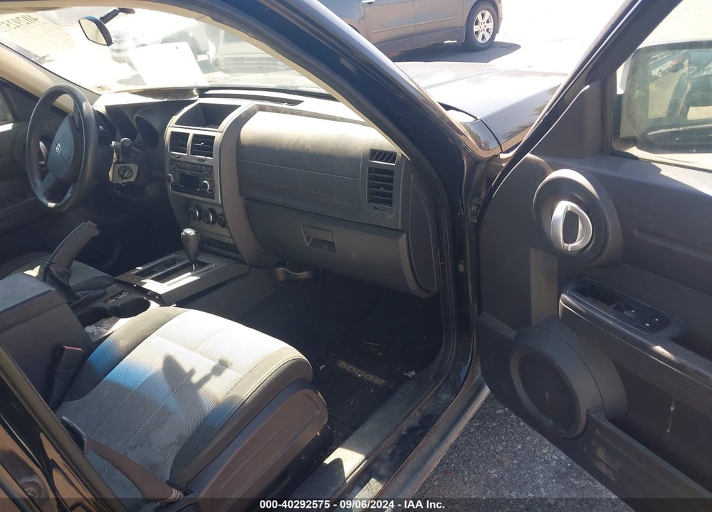 2007 DODGE NITRO SXT VIN: 1D8GU28K77W664230