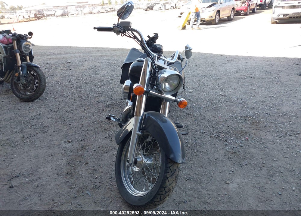 2004 HONDA VT750 C VIN: JH2RC50054M003686