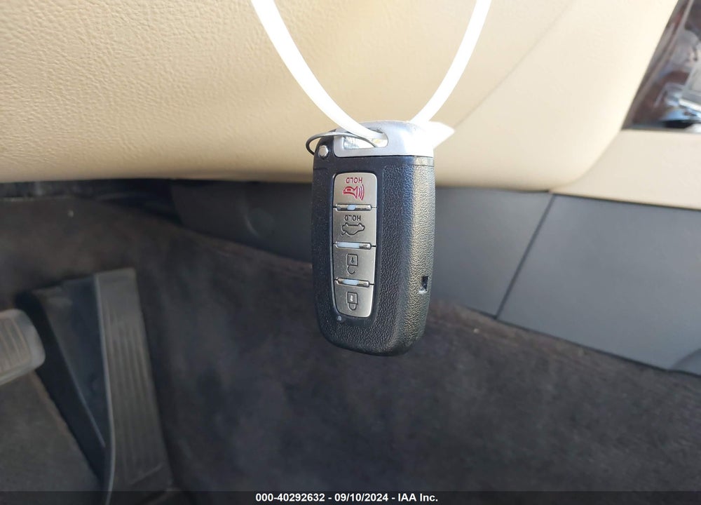 2011 HYUNDAI GENESIS 3.8 VIN: KMHGC4DE2BU113409
