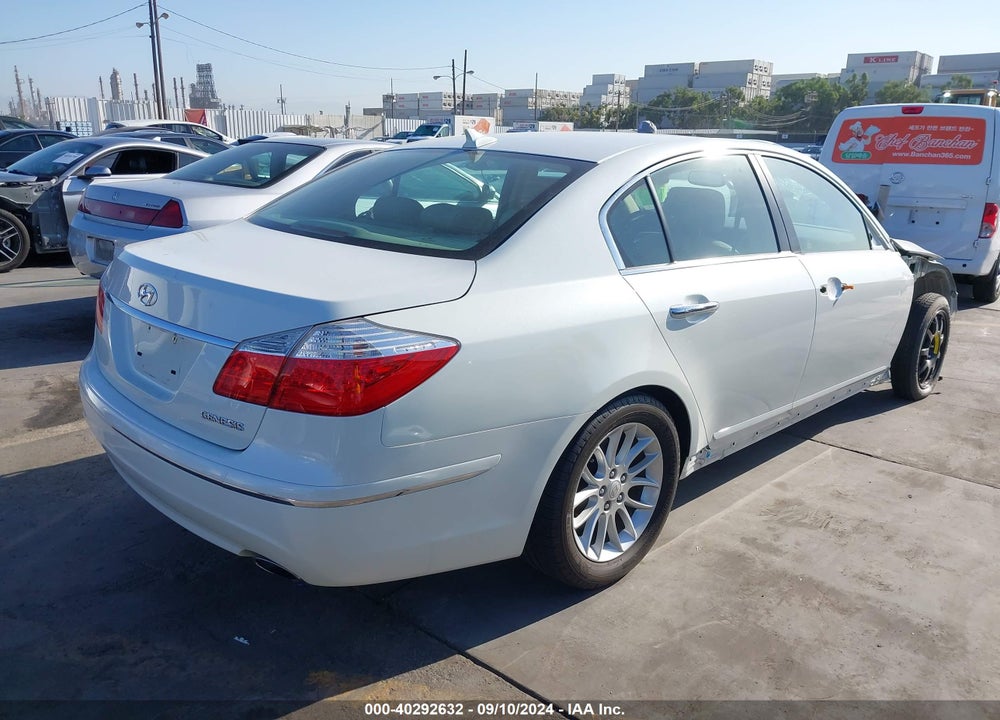 2011 HYUNDAI GENESIS 3.8 VIN: KMHGC4DE2BU113409