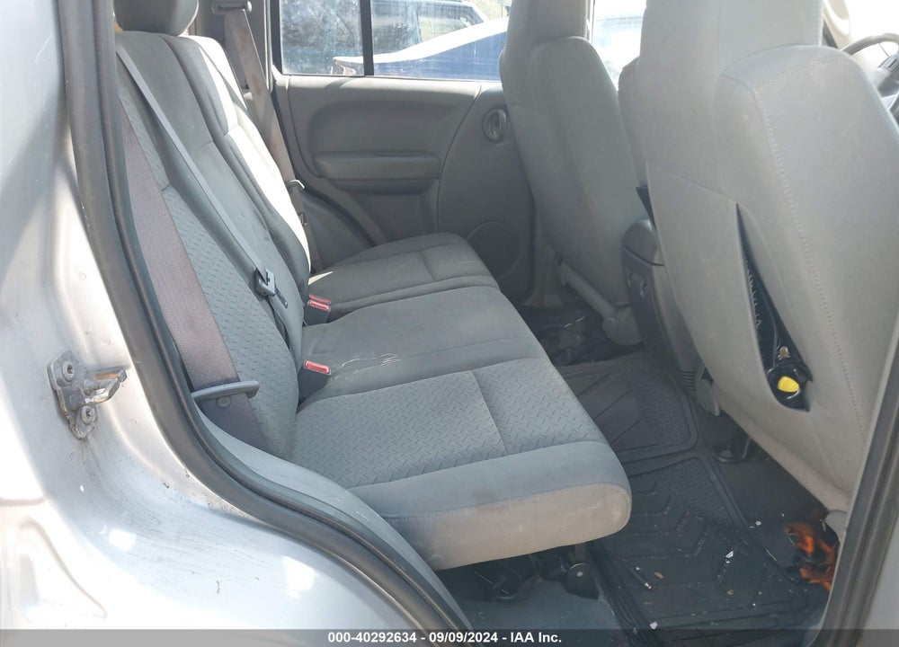 2005 JEEP LIBERTY RENEGADE VIN: 1J4GL38K15W500986
