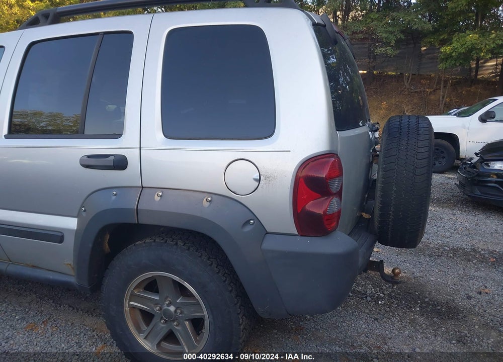 2005 JEEP LIBERTY RENEGADE VIN: 1J4GL38K15W500986