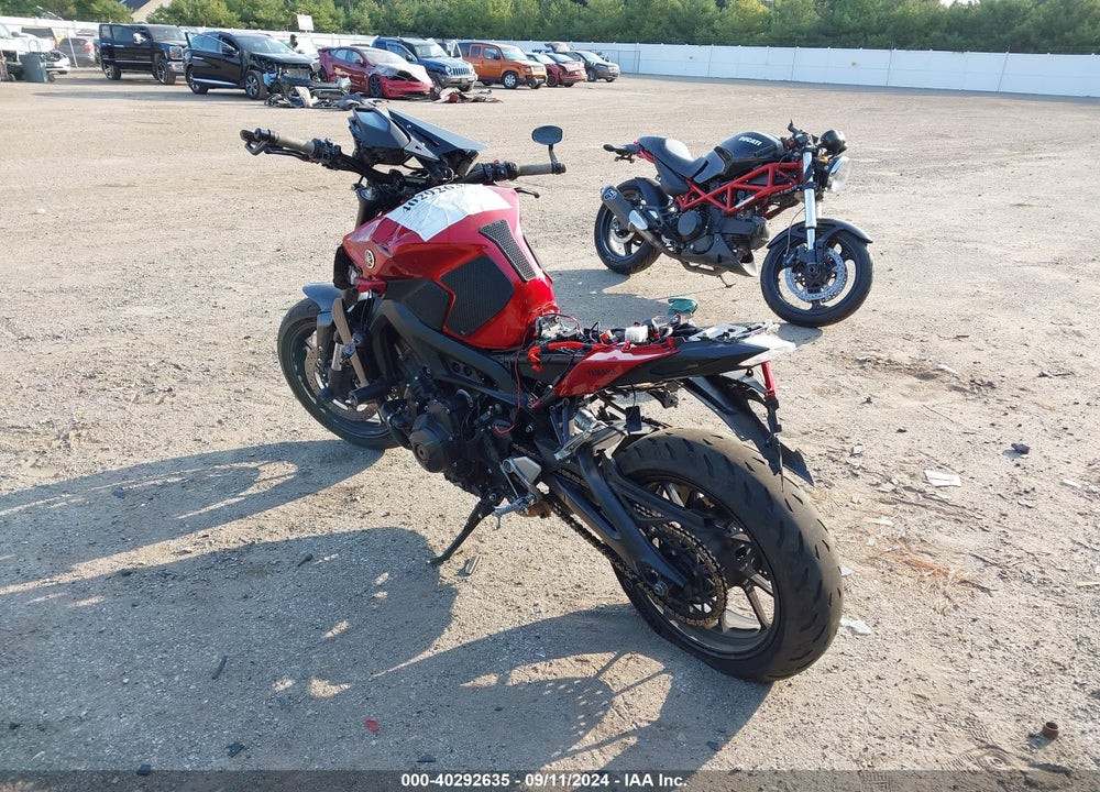 2017 YAMAHA FZ09 VIN: JYARN53E2HA001861