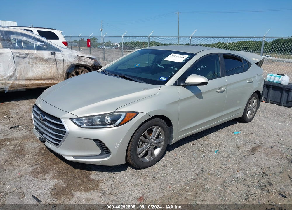 2017 HYUNDAI ELANTRA SE VIN: KMHD84LFXHU136945