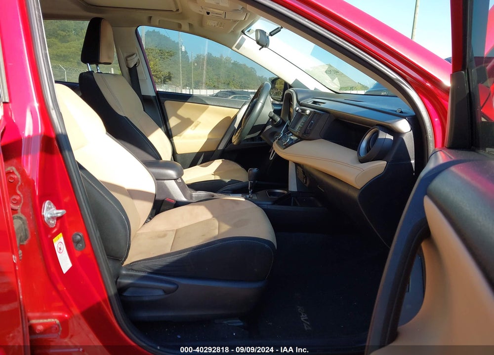 2016 TOYOTA RAV4 XLE VIN: 2T3WFREV7GW282810
