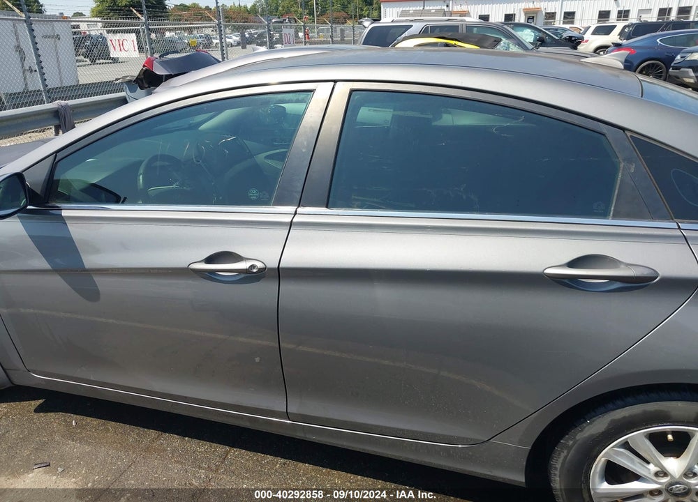 2013 HYUNDAI SONATA GLS VIN: 5NPEB4AC4DH683703
