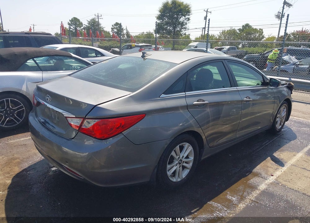 2013 HYUNDAI SONATA GLS VIN: 5NPEB4AC4DH683703