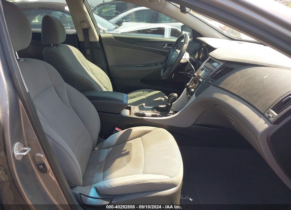 2013 HYUNDAI SONATA GLS VIN: 5NPEB4AC4DH683703