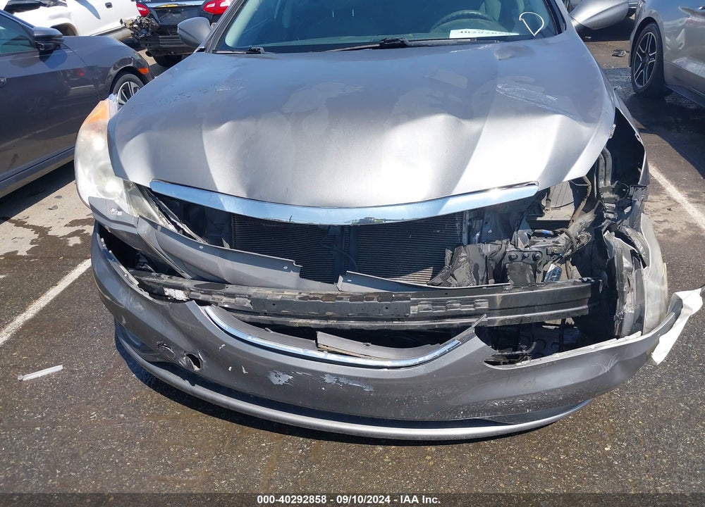2013 HYUNDAI SONATA GLS VIN: 5NPEB4AC4DH683703