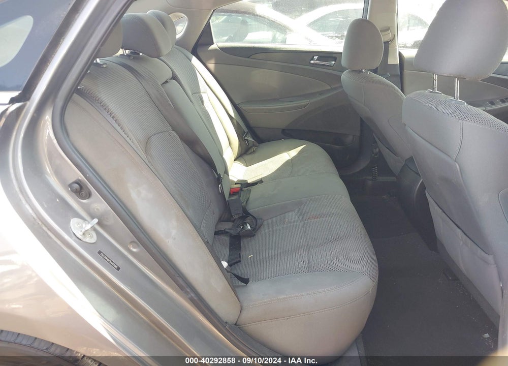 2013 HYUNDAI SONATA GLS VIN: 5NPEB4AC4DH683703