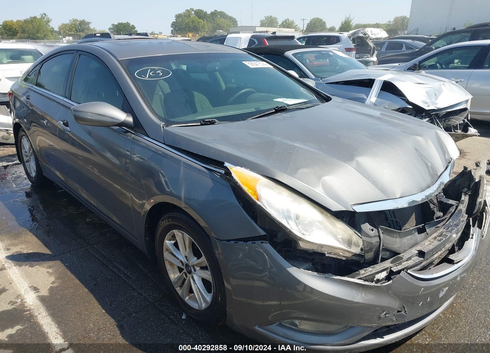 2013 HYUNDAI SONATA GLS VIN: 5NPEB4AC4DH683703