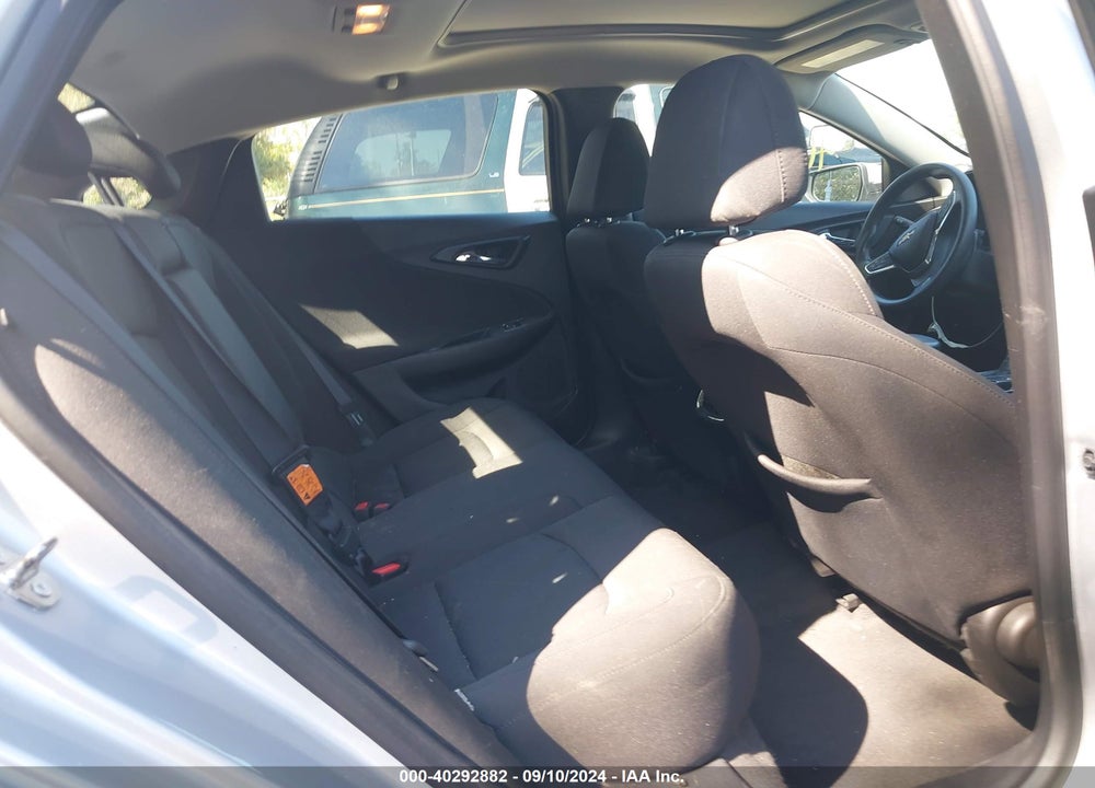 2019 CHEVROLET MALIBU LT VIN: 1G1ZD5ST8KF111162