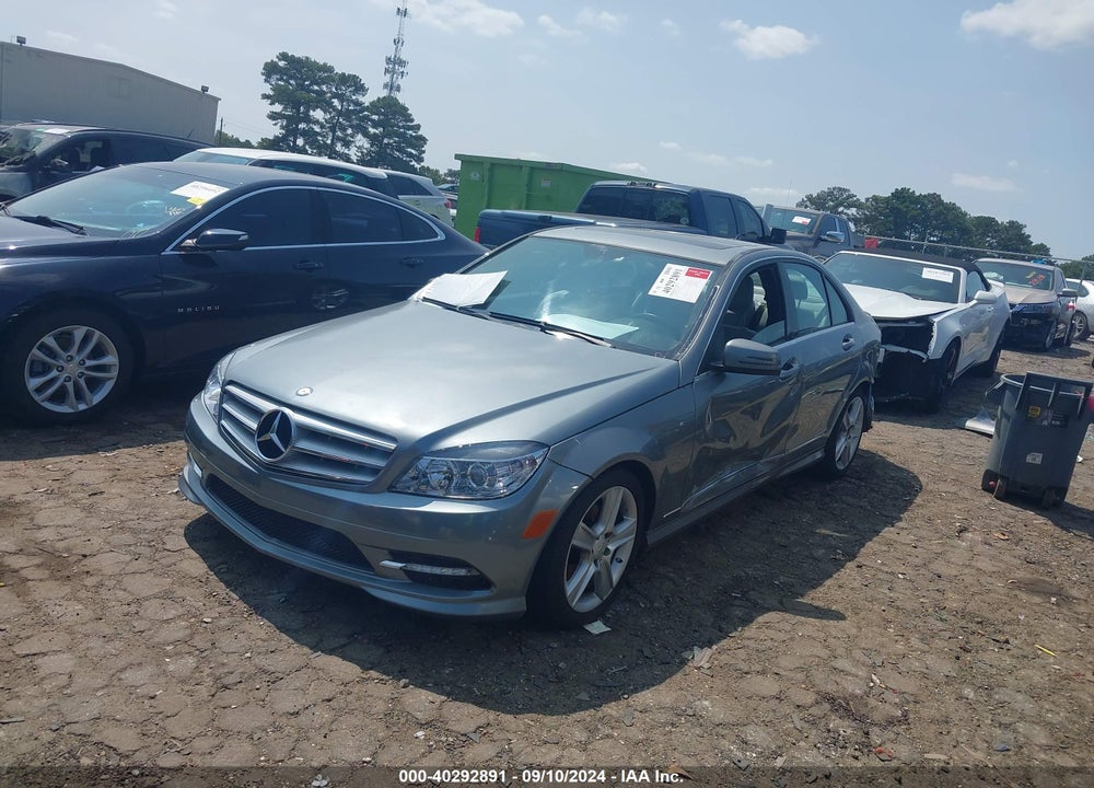 2011 MERCEDES-BENZ C 300 LUXURY/SPORT VIN: WDDGF5EB7BF639390