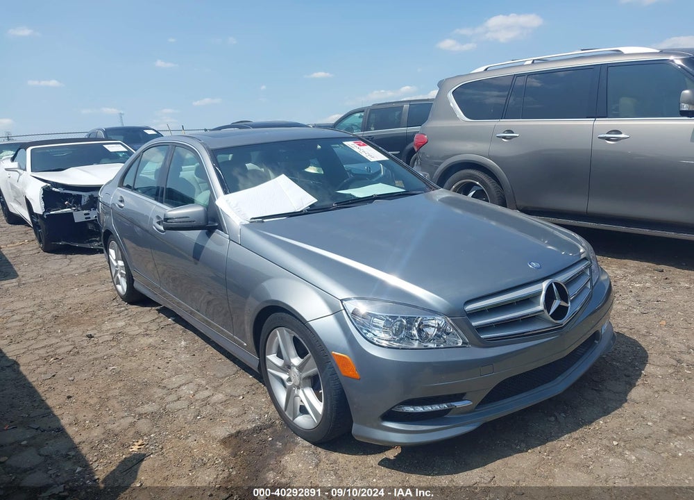 2011 MERCEDES-BENZ C 300 LUXURY/SPORT VIN: WDDGF5EB7BF639390