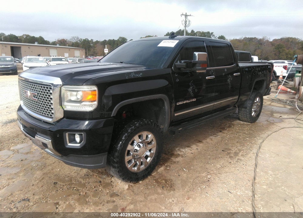 2015 GMC SIERRA 2500HD DENALI VIN: 1GT120E80FF636372