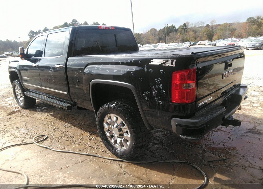 2015 GMC SIERRA 2500HD DENALI VIN: 1GT120E80FF636372