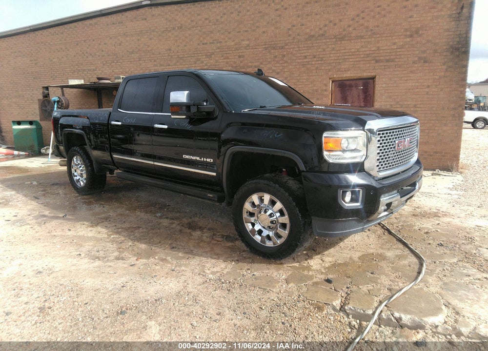 2015 GMC SIERRA 2500HD DENALI VIN: 1GT120E80FF636372