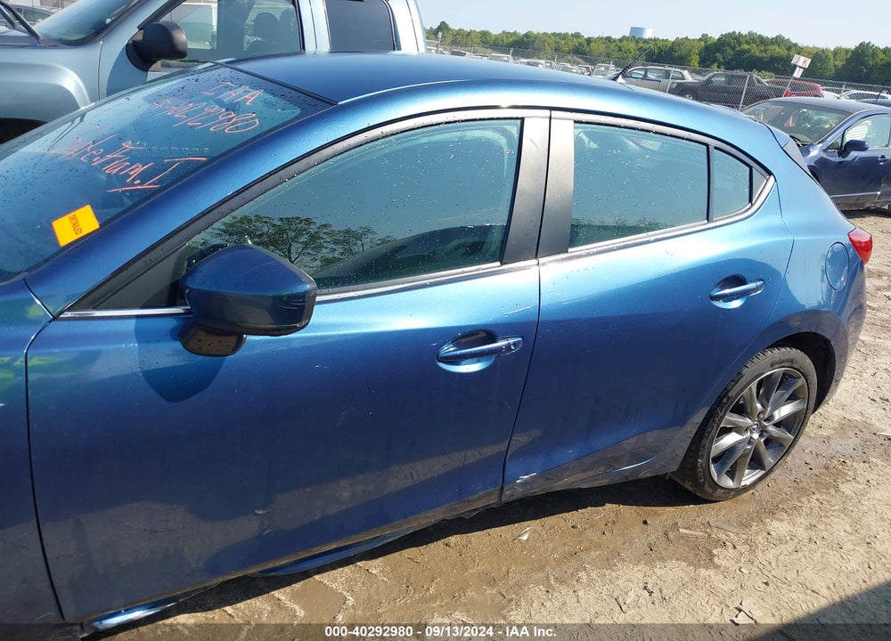 2018 MAZDA 3 TOURING VIN: 3MZBN1L39JM177339