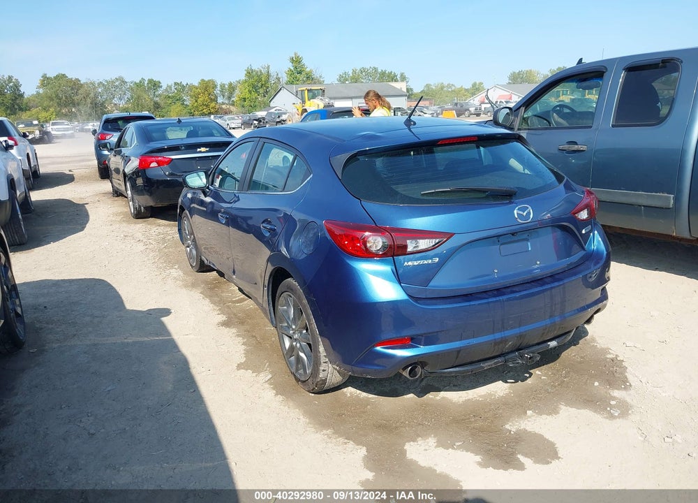 2018 MAZDA 3 TOURING VIN: 3MZBN1L39JM177339