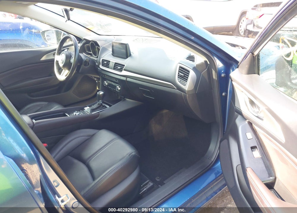 2018 MAZDA 3 TOURING VIN: 3MZBN1L39JM177339