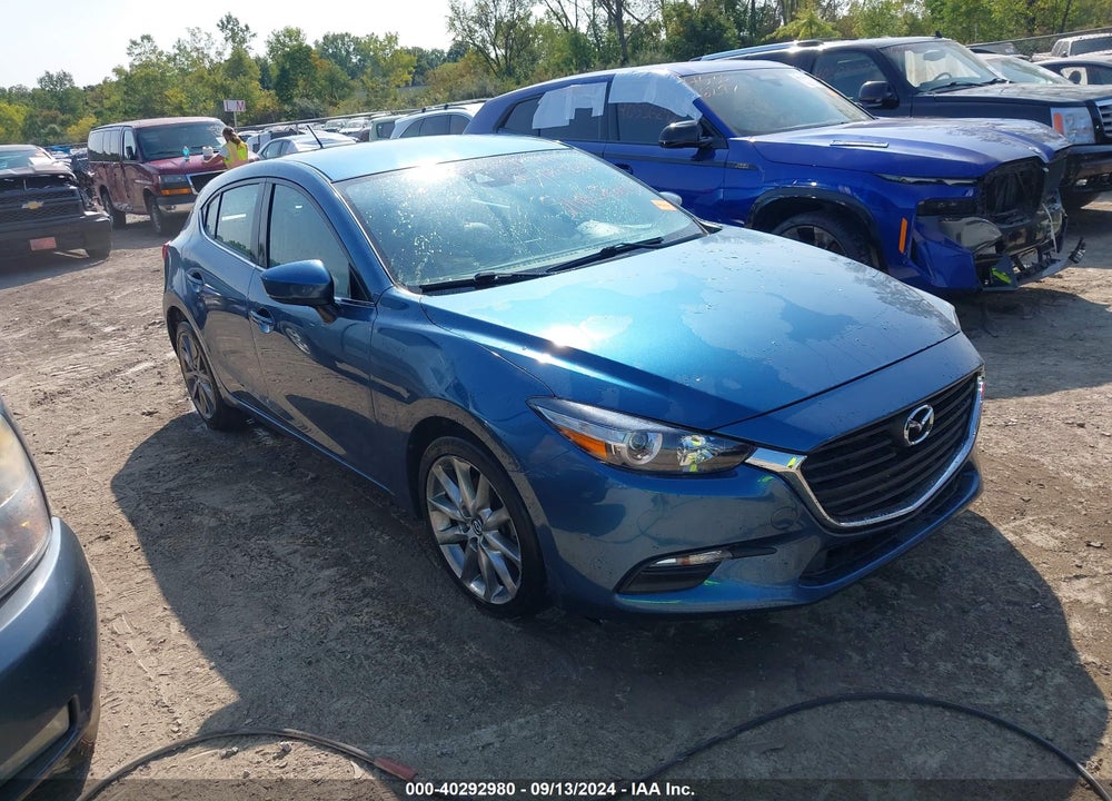 2018 MAZDA 3 TOURING VIN: 3MZBN1L39JM177339