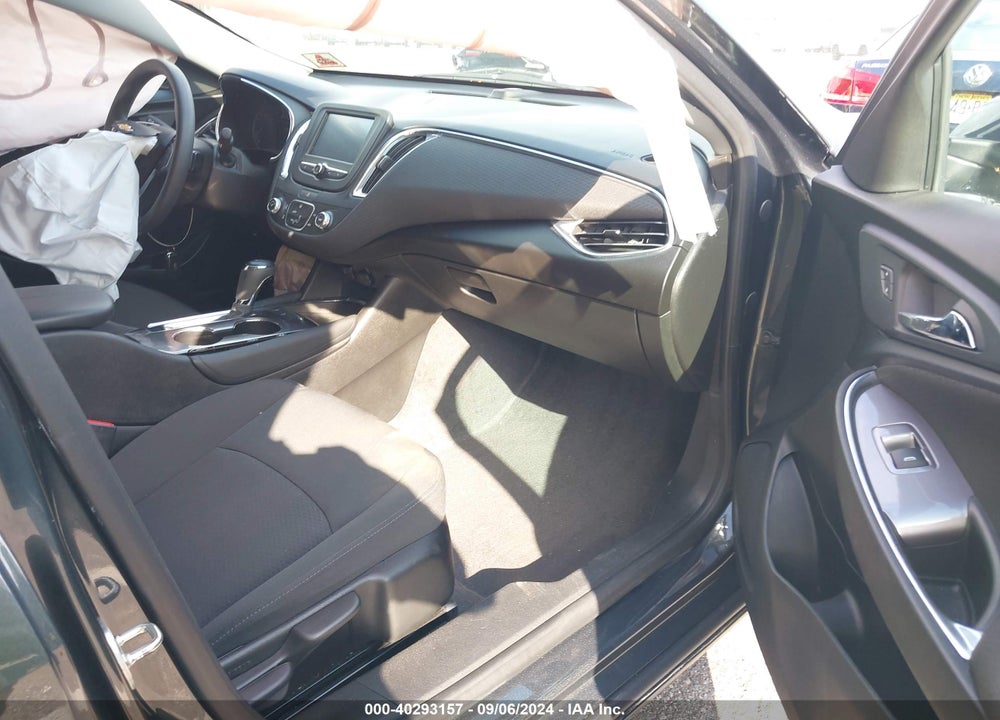 2018 CHEVROLET MALIBU LT VIN: 1G1ZD5ST9JF220387