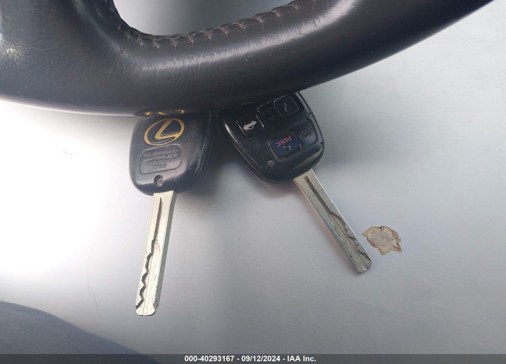 2001 LEXUS ES 300 VIN: JT8BF28G810324981