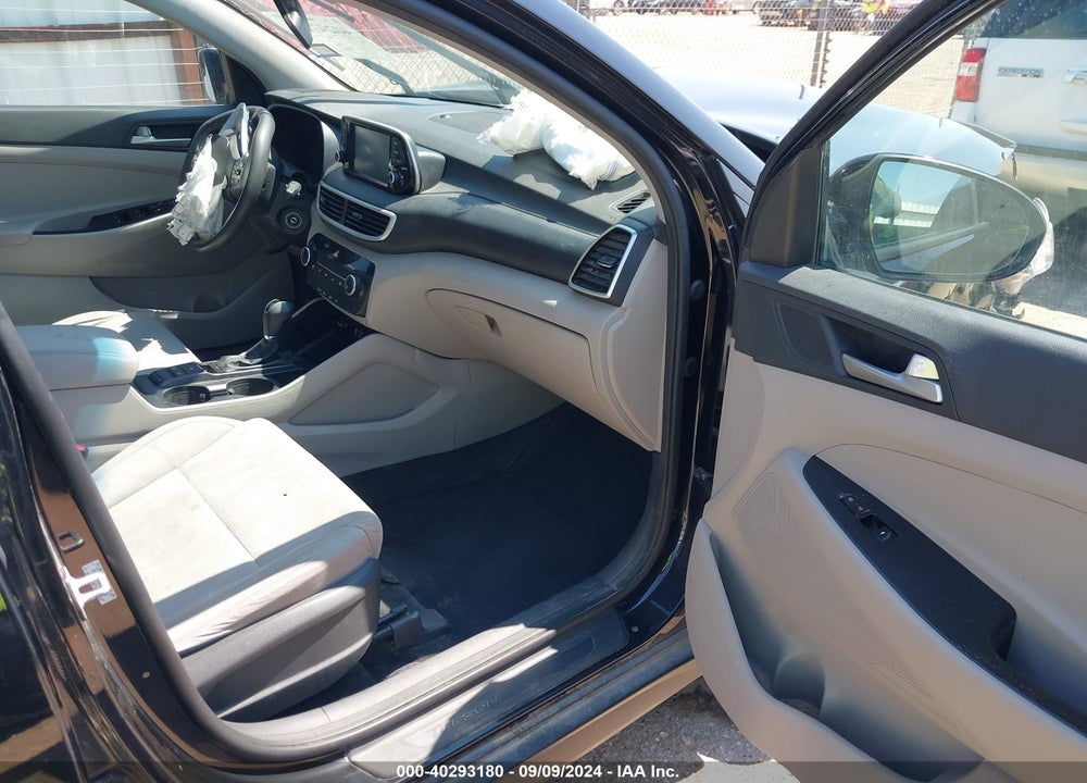 2019 HYUNDAI TUCSON SE VIN: KM8J23A48KU060410